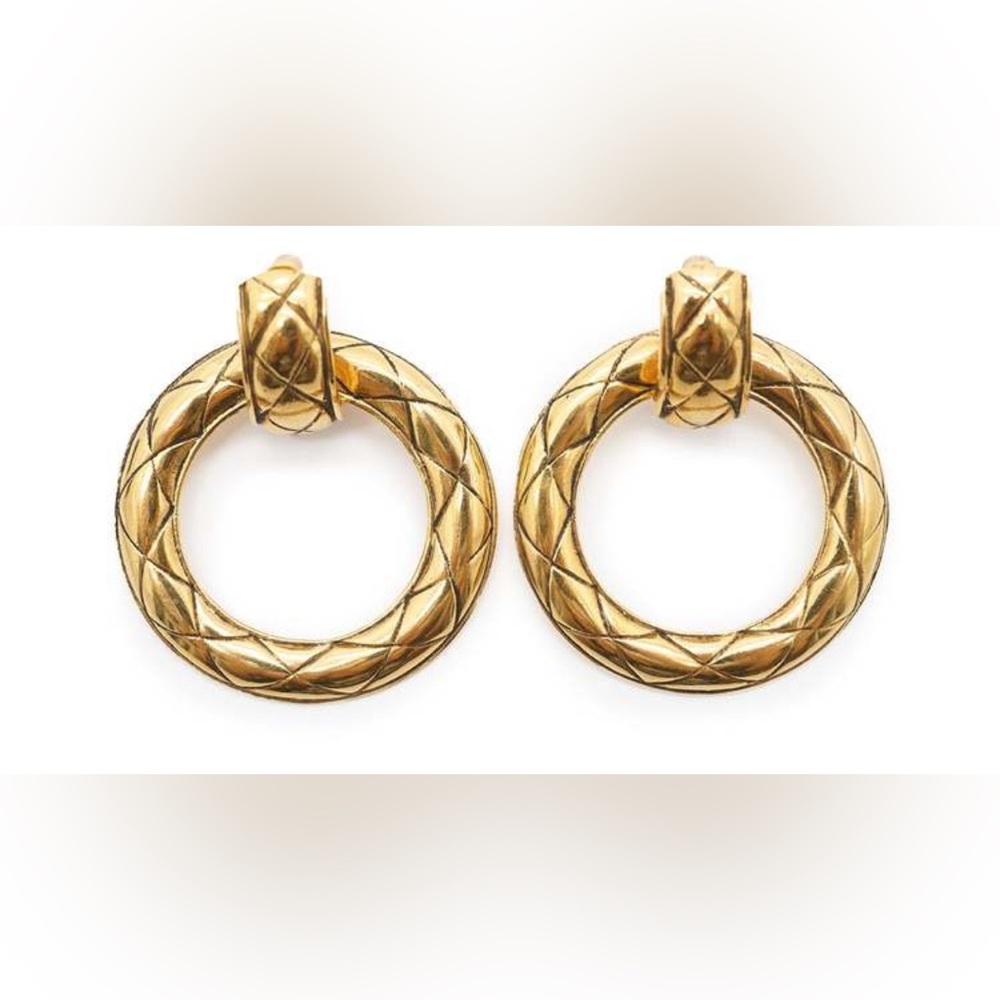 Authentic Chanel Vintage Gold Plated Door Knocker Quilted Hoop Clip On Earrings